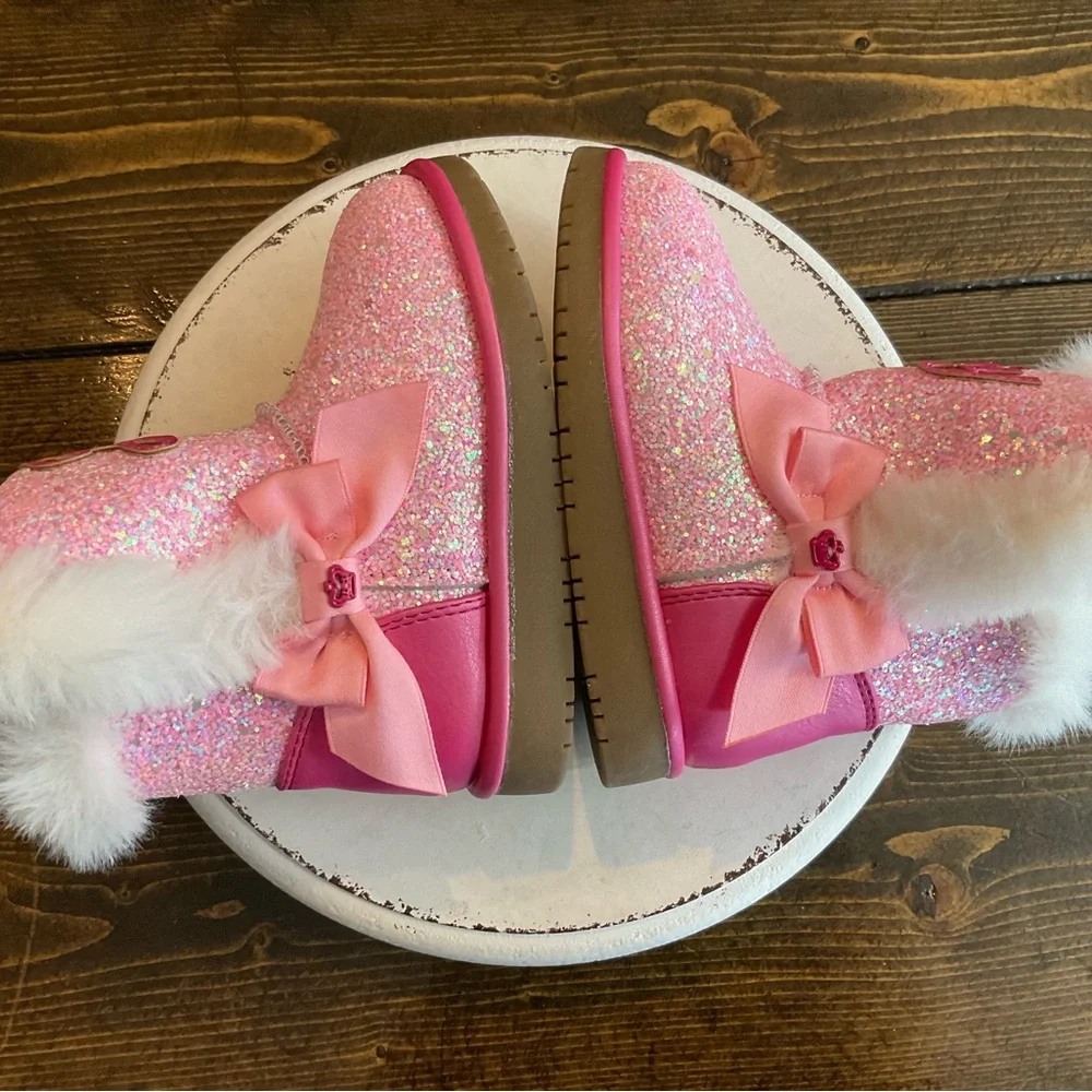 Juicy Couture NWOT Sparkling Pink Boots with White Fur - Picture 3 of 7